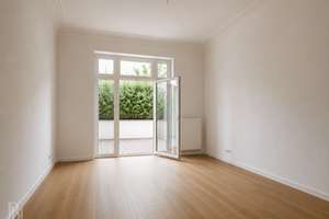 Modernisierte Altbauwohnung mit Terrasse in zentraler Tiergarten-Lage – Die vollständige Adresse der Immobilie erhältst du vom Anbieter., 10785 Tiergarten, Berlin – Vorschaubild 1