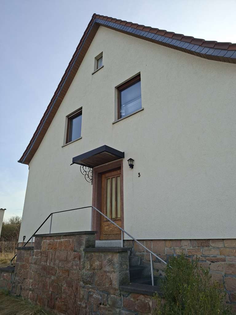 Immobilie in Großenlüder - Geräumiges Zweifamilienhaus mit 7 Zimmern und Garage in Großenlüder Bimbach - Bild 4