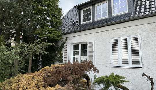 Bild von Helle Doppelhaushälfte in Hannover-Mittelfeld (ca. 200qm), mittlerer Renovierungsbedarf