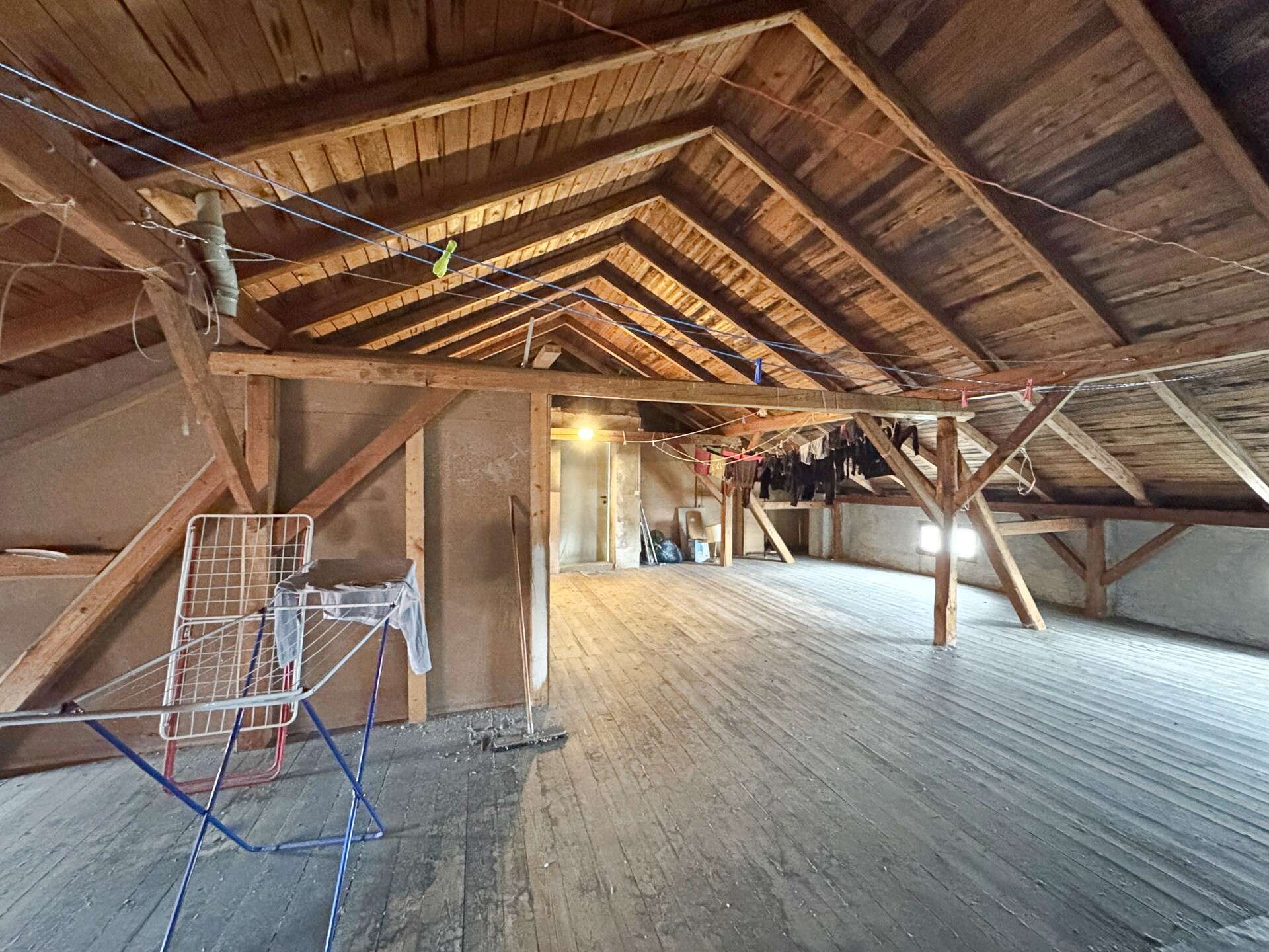 Ausbaufähige Dachgeschossfläche und Garage, Altötting Kreis – Bild 3