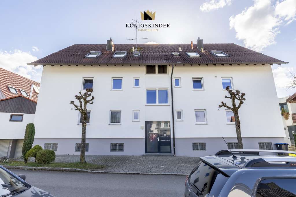 Immobilie in Dürnau - Charmante Dachgeschosswohnung mit Balkon und Garage in ruhiger Lage von Dürnau - Bild 2