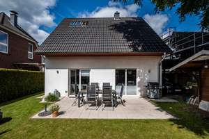 Provisionsfrei!: Helles Einfamilienhaus freistehend – Die vollständige Adresse der Immobilie erhältst du vom Anbieter., 22399 Poppenbüttel, Hamburg – Vorschaubild 2