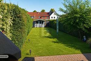 WOHLFÜHLEN MIT WINTERGARTEN UND GARTEN