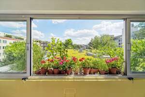 Schwabinger Stadtwohnung mit Blick ins Grüne – Die vollständige Adresse der Immobilie erhältst du vom Anbieter., 80796 Am Luitpoldpark, München – Vorschaubild 1