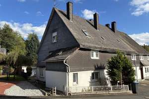 Kleines Reihenendhaus mit Garage in zentraler Lage von Siegen-Eisern – Die vollständige Adresse der Immobilie erhältst du vom Anbieter., 57080 Eisern, Siegen – Vorschaubild 3