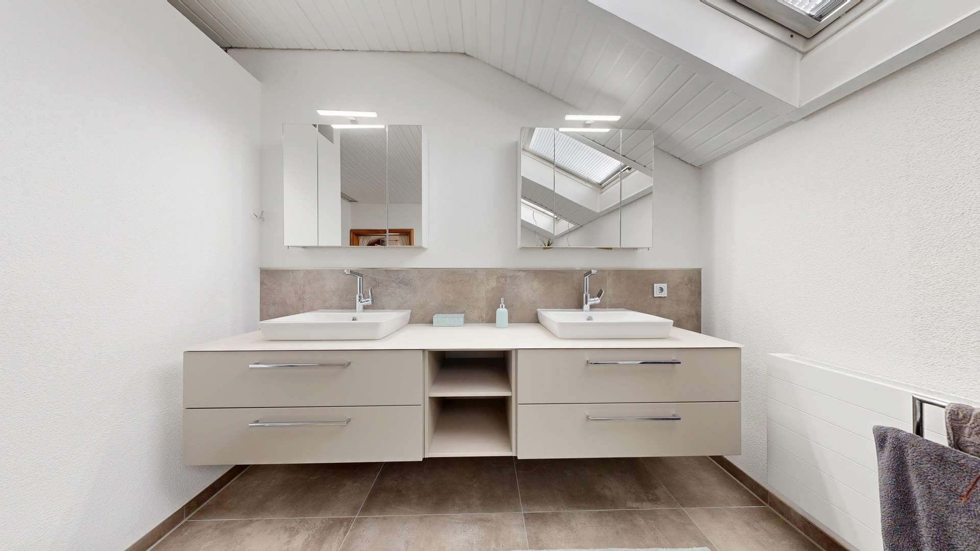 Immobilie in Eisingen - Exklusives, großes Einfamilienhaus in guter und ruhiger Ortsrand-Lage - Bild 17