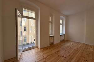 Bezugsfreie, charmante 2-Zimmer-Altbauwohnung mit Balkon, fußläufig vom Weißensee entfernt!