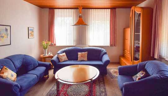 Bild von Historisches Einfamilienhaus mit Stallungen auf großzügigem Grundstück.