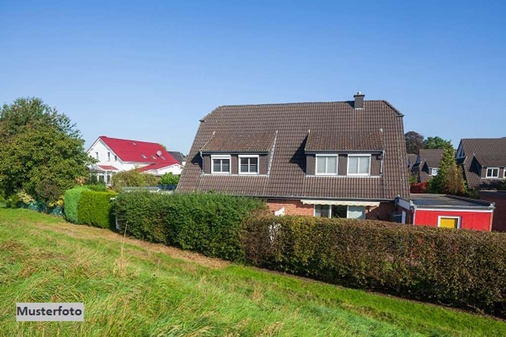 2-Familienhaus, Anbau, Gartenhaus - provisionsfrei