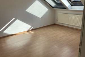Viel Freiraum über den Dächern von Leipzig: Helle Dachgeschosswohnung zur Miete – 4317 Reudnitz-Thonberg, Leipzig – Vorschaubild 13
