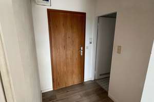 Moderne 2-Zimmer-Wohnung in Bubenreuth mit Balkon und Einbauküche – Damaschkestraße 40, 91088 Bubenreuth – Vorschaubild 4