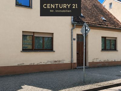 Sanierungsobjekt mit Potenzial – Großzügiges Ein- oder Zweifamilienhaus