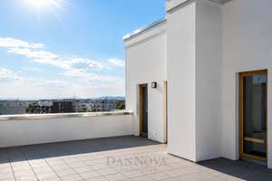 Luxuriöse Penthousewohnung mit Aufzug direkt in die Wohnung und Terrasse mit traumhaftem Parkblick – 60486 Gallus, Frankfurt am Main – Vorschaubild 19