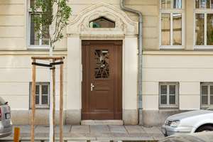 "Kleine, freie Altbauwohnung mit großem Erker, Parkett und Stuck am Steinplatz/ Südvorstadt" – 4275 Südvorstadt, Leipzig – Vorschaubild 4