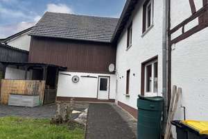 Ehemaliges Bauernhaus mit kompaktem Grundstück und Ausbaupotenzial in Ortslage! – Die vollständige Adresse der Immobilie erhältst du vom Anbieter., 57635 Hasselbach – Vorschaubild 4