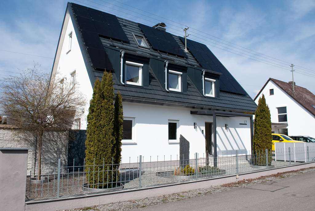 Immobilie in Graben - Hochwertig modernisiertes Einfamilienhaus mit großem Garten in ruhiger Bestlage - Bild 4