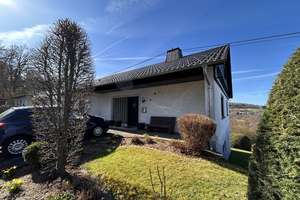 Sehr gepflegtes und  komplett vermietetes Zweifamilienhaus in sonniger Lage von Nistertal. – Die vollständige Adresse der Immobilie erhältst du vom Anbieter., 57647 Nistertal – Vorschaubild 3