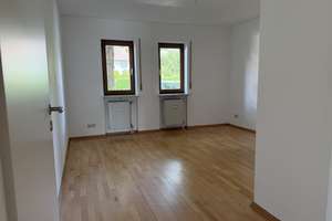 Helle 2 - Zimmer - Erdgeschosswohnung mit Terrasse – Carl-Orff-Straße 1b, 83024 Westerndorf Sankt Peter, Rosenheim – Vorschaubild 9