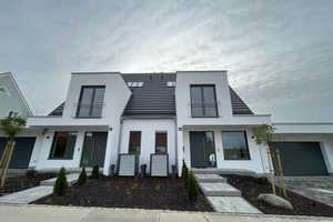 Neubau - großzügige Architekten-Doppelhaushälfte in gehobener Bauweise/Ausstattung mit ELW – Dillingen an der Donau (Kreis) – Vorschaubild 2