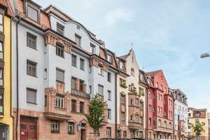 Wunderschöne 3,5-Zimmer-Maisonettewohnung mit Balkon, Garage, Aufzug und Klimaanlage in Nürnberg – Die vollständige Adresse der Immobilie erhältst du vom Anbieter., 90459 Galgenhof, Nürnberg – Vorschaubild 1