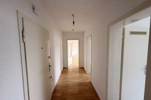 Ideale und Lichtdurchflutete 2 Raum- Wohnung - frisch weiß gestrichen* direkt an der Rü – Rüttenscheider Str. 132, 45131 Rüttenscheid, Essen – Vorschaubild 9