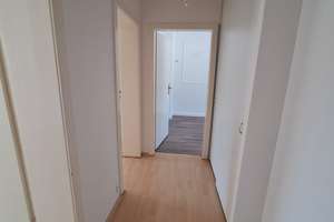 Helle 2-Zimmer-Wohnung mit großer Badewanne in Essen-Frohnhausen – Königsteiner Str. 1, 45145 Frohnhausen, Essen – Vorschaubild 2