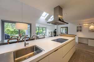 Exklusives Traumhaus mit Wohlfühlambiente – Moderne Eleganz trifft auf Naturidylle! – Heilbronn (Kreis) – Vorschaubild 1