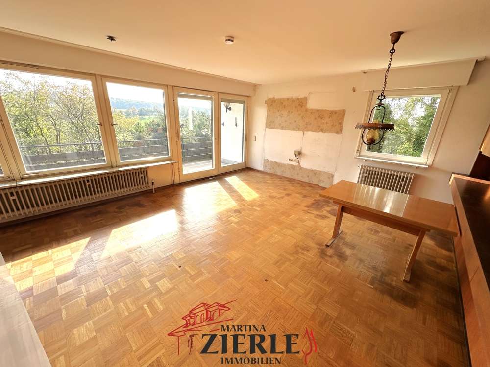 Immobilie in Ebersbach an der Fils - Top Aussichtslage! Einfamilienhaus + Einliegerwohnung, 911 m² Grundst., 194 m² WFL., 3 Garagenplätze - Bild 9