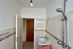Großzügige 3-Zimmer-Gartenwohnung mit Westterrasse und Tiefgarage in München-Solln – Die vollständige Adresse der Immobilie erhältst du vom Anbieter., 81479 Solln, München – Vorschaubild 4