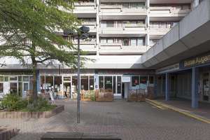 Schöne Aussichten! 2-Zimmerwohnung mit tollem Ausblick direkt am Sahlkampmarkt – Elmstr. 17, 30657 Sahlkamp, Hannover – Vorschaubild 2