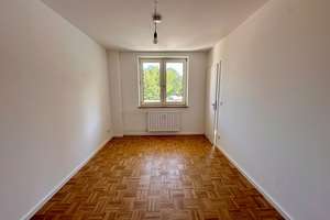 Frisch renovierte 2-Zimmer-Wohnung mit Balkon in Schweinau zu vermieten  – Friesenstraße  48, 90441 Hohe Marter, Nürnberg – Vorschaubild 2