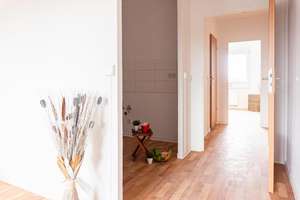 Kleine 2-Raum-Wohnung mit Balkon