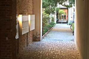 Schöne und ruhige 1-Zimmer Altbauwohnung nahe Spreebogen! Bezugsfrei! – Jagowstr. 17, 10555 Moabit, Berlin – Vorschaubild 2