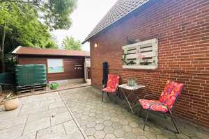 Zentral und doch ruhig und idyllisch!
EFH mit Garage und sichtgeschütztem Garten in zweiter Reihe – Aurich (Kreis) – Vorschaubild 31