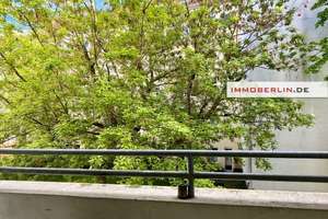 IMMOBERLIN.DE - Angenehme Altbauwohnung mit Loggia in gefragter Kiezlage – Die vollständige Adresse der Immobilie erhältst du vom Anbieter., 10245 Friedrichshain, Berlin – Vorschaubild 4