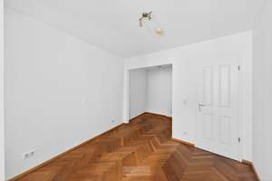 Exklusive 2,5-Zimmer-Altstadtwohnung mit Balkon in hochwertig saniertem Denkmalobjekt – Die vollständige Adresse der Immobilie erhältst du vom Anbieter., 93047 Innenstadt, Regensburg – Vorschaubild 9