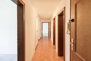 Charmante 4-Zimmer-Wohnung mit Ausbaupotenzial in München-Aubing – München – Vorschaubild 9