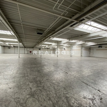 Hannover-Anderten, ca. 7.930 m² Rampenlager zu vermieten
