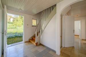 Stilvolles Einfamilienhaus mit großem Entwicklungspotenzial und Doppelgarage in sonniger Hanglage – Die vollständige Adresse der Immobilie erhältst du vom Anbieter., 75181 Eutingen, Pforzheim – Vorschaubild 8