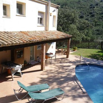 Prächtiges Haus mit Pool, Parkplatz, Grill und Whirlpool