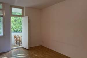 Direkt am Wasser-Charmantes City-Apartment mit Balkon am Bellevue – Die vollständige Adresse der Immobilie erhältst du vom Anbieter., 10557 Hansaviertel, Berlin – Vorschaubild 9