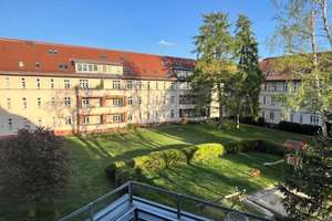 ca. 5 m² Süd/Ost Balkon am Breitenbachplatz – Breitenbachplatz 15, 14195 Steglitz, Berlin – Vorschaubild 10