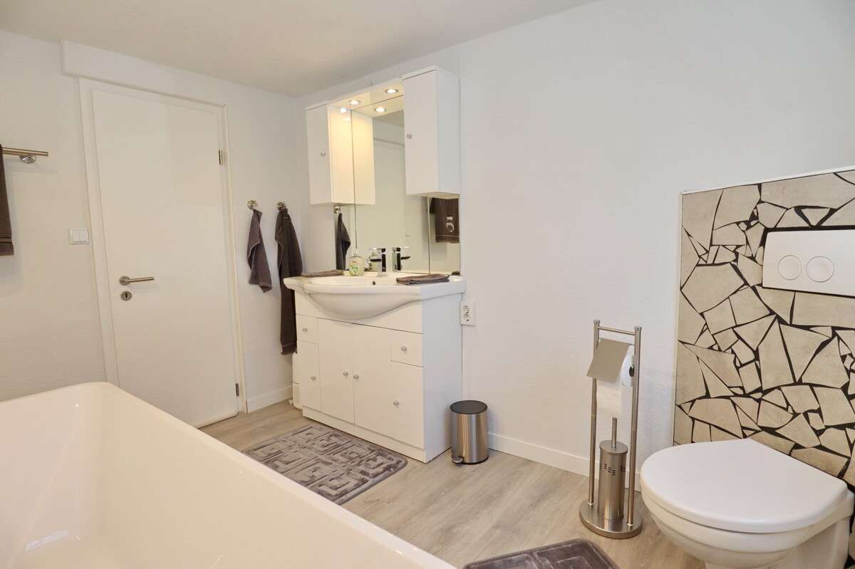 Immobilie in Hasenkrug - Umfangreich Saniertes Einfamilienhaus in Hasenkrug - Bild 13