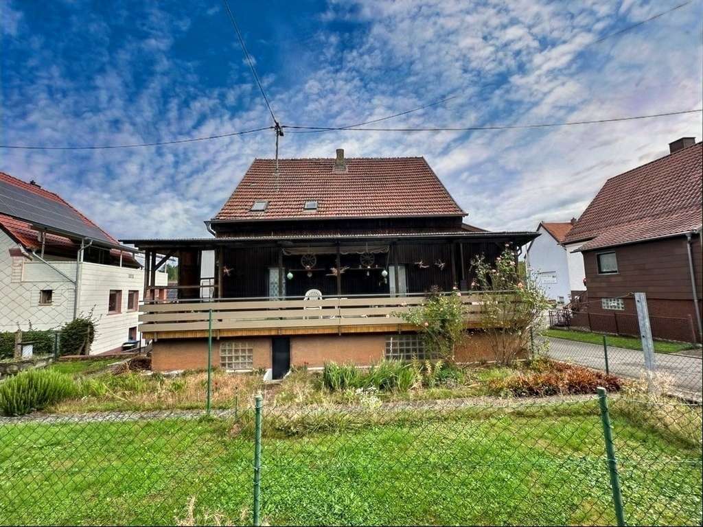 Immobilie in Illingen - Solides Einfamilienhaus mit Potenzial in ruhiger Lage  - Bild 2