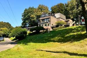 Zeitlose Villa im Waldidyll – Großes Anwesen mit vier individuellen Wohnbereichen! – Die vollständige Adresse der Immobilie erhältst du vom Anbieter., 33803 Steinhagen – Vorschaubild 1