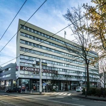 Moderne Büro-/Praxisflächen direkt auf der Rü! Helle Räume | tolle Anbindung | RUHR REAL