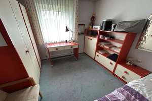 Ein-/Zweifamilienhaus in Metzingen – Die vollständige Adresse der Immobilie erhältst du vom Anbieter., 72555 Metzingen – Vorschaubild 7