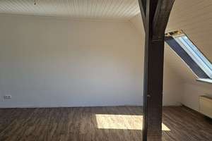 Großzügige Dachgeschosswohnung mit Hobbyraum in Edigheim-Ludwigshafen – 67069 Edigheim, Ludwigshafen am Rhein – Vorschaubild 11