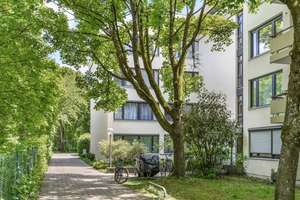 ROGERS: Ruhig und sonnig in Forstenried: Helle Wohnung mit Süd-Balkon zum Selbstgestalten – Die vollständige Adresse der Immobilie erhältst du vom Anbieter., 81476 Forstenried, München – Vorschaubild 15