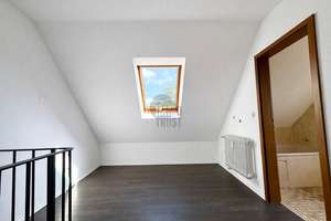 WOHNEN MIT WEITBLICK: CHARMANTE MAISONETTE IN STUTTGART-ZUFFENHAUSEN – Die vollständige Adresse der Immobilie erhältst du vom Anbieter., 70435 Zuffenhausen-Mitte, Stuttgart – Vorschaubild 8